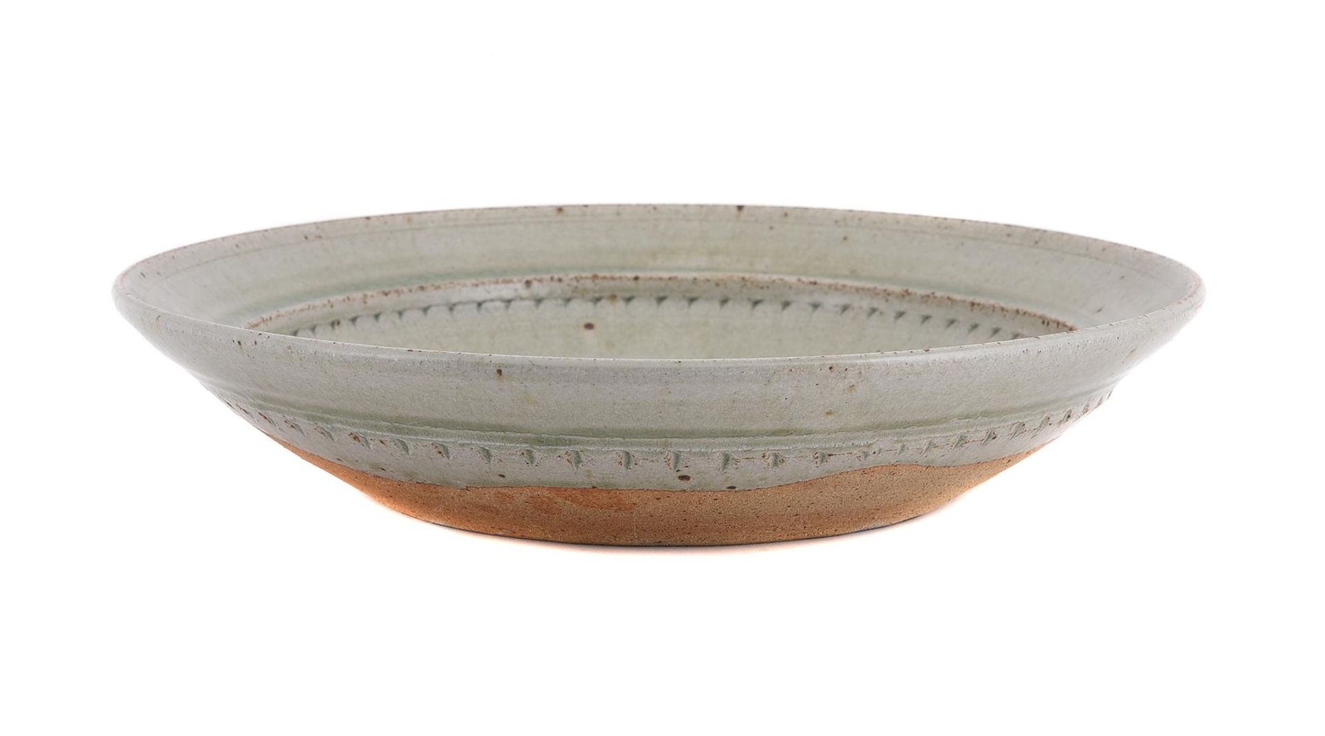 λ RICHARD BATTERHAM (BRITISH 1936-2021), A GREEN ASH GLAZED STONEWARE BOWL