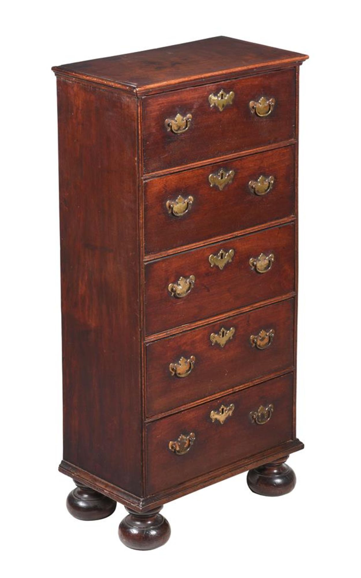 A MAHOGANY CHEST OF DRAWERS