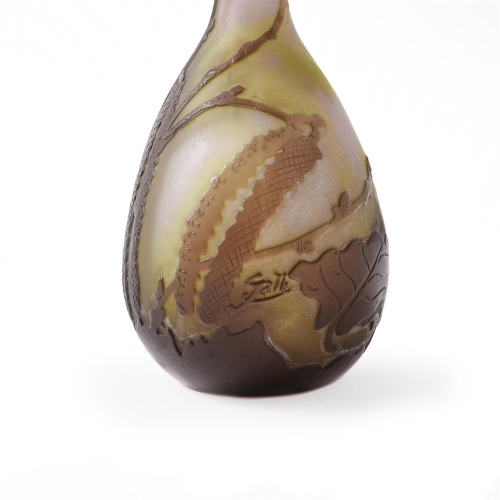 EMILE GALLE (1846-1904); AN ART NOUVEAU CAMEO GLASS SOLIFLEUR VASE OF FLATTENED SECTION - Image 3 of 3