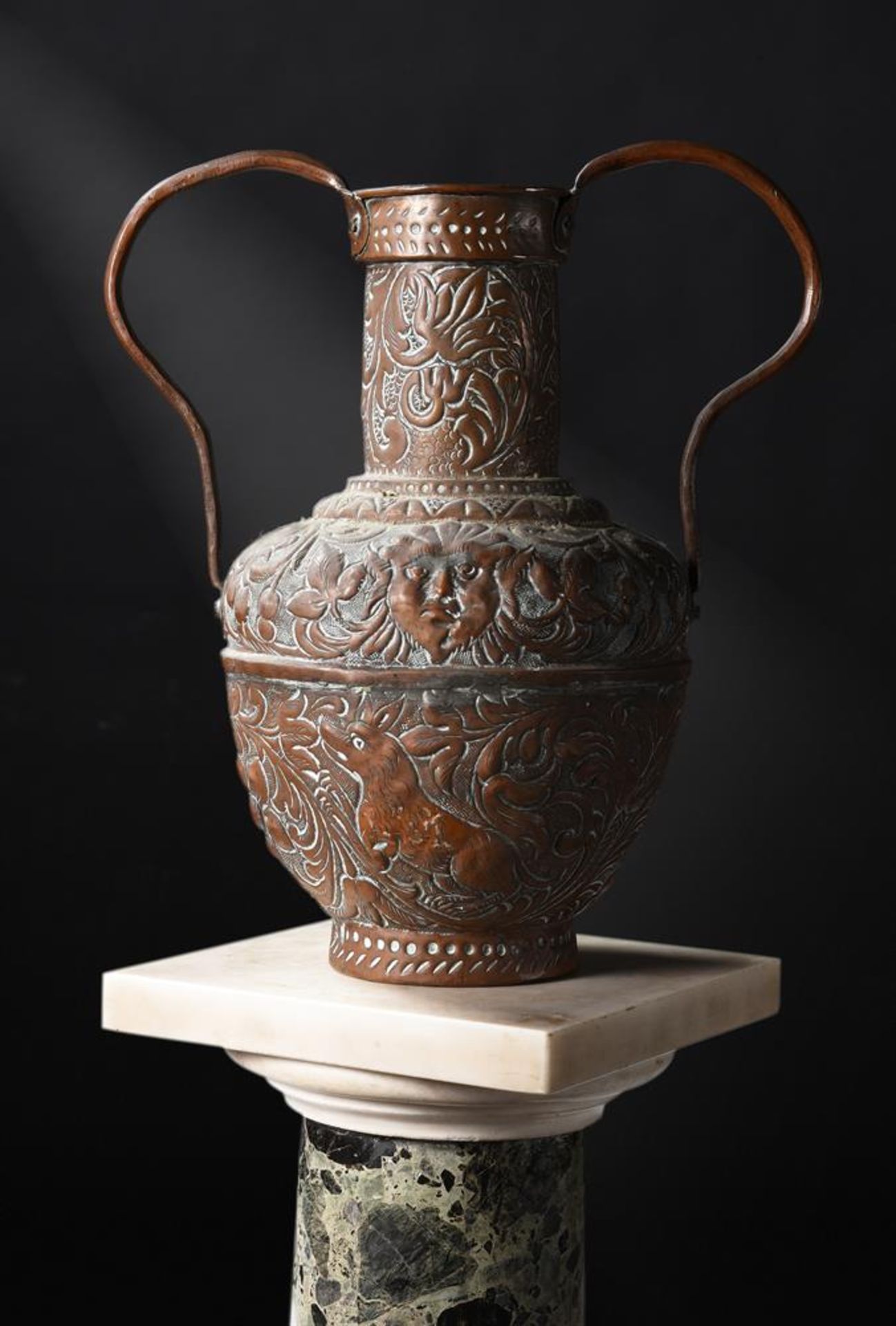 AN INDIAN COPPER TWIN HANDLED AMPHORA - Image 2 of 4