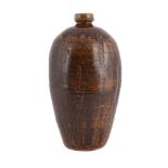 λ MIKE DODD (BRITISH B. 1943), A LARGE BROWN GLAZED VASE