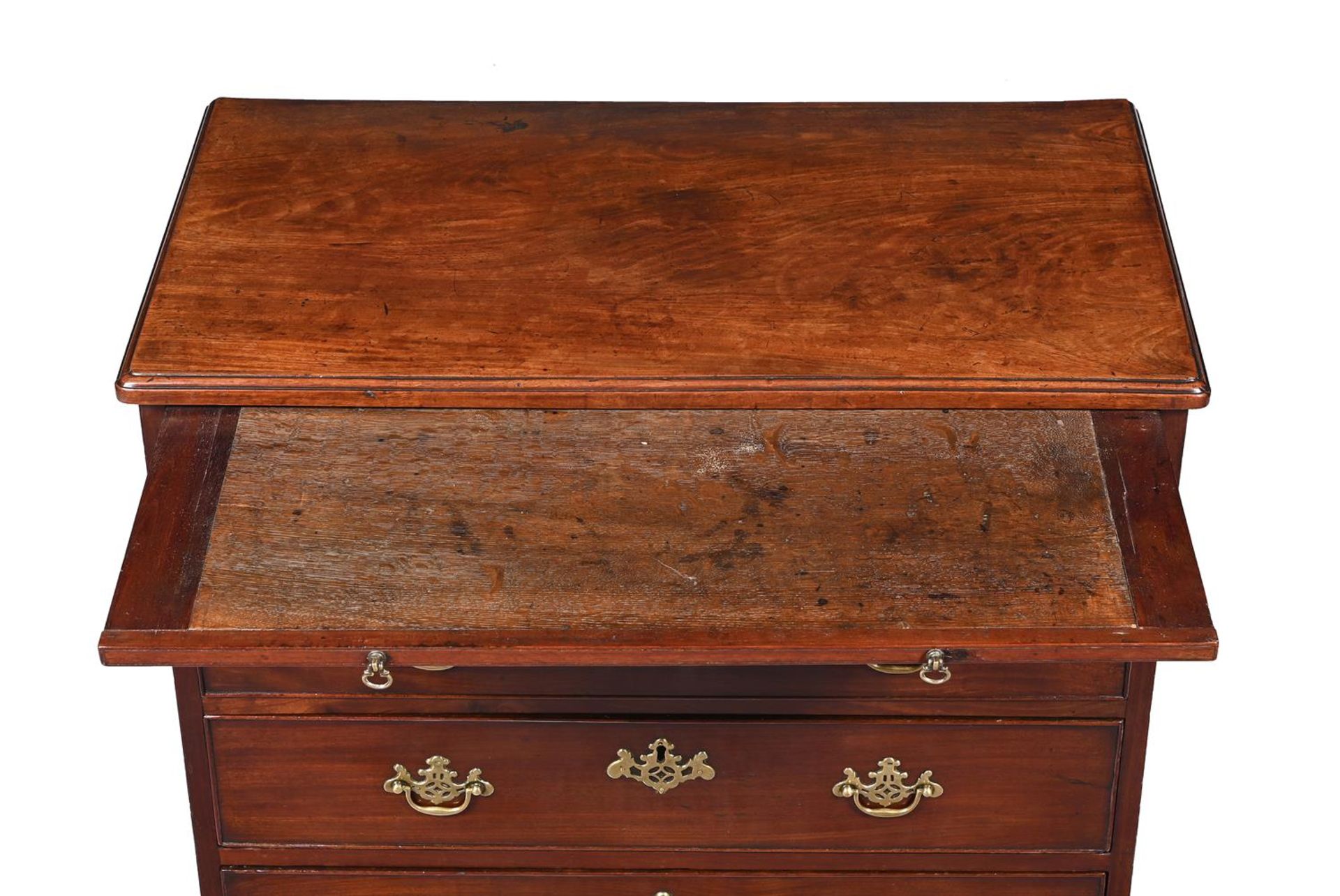 A GEORGE III MAHOGANY BACHELOR'S CHEST - Image 3 of 3