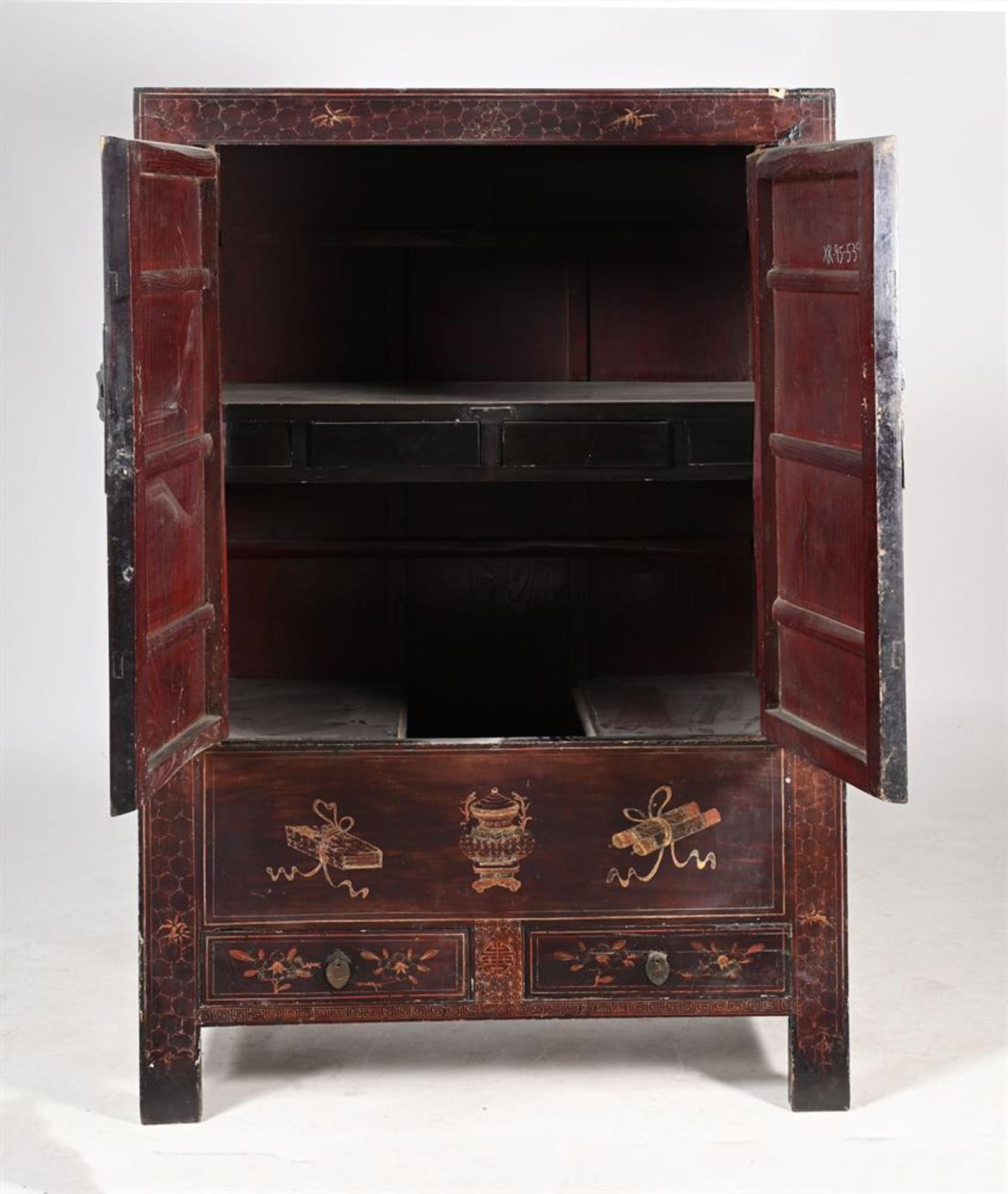 A CHINESE LACQUER TWO-DOOR CABINET - Image 3 of 3