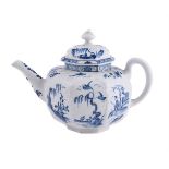 AN EARLY WORCESTER BLUE AND WHITE OCTAGONAL SECTION TEAPOT AND COVER