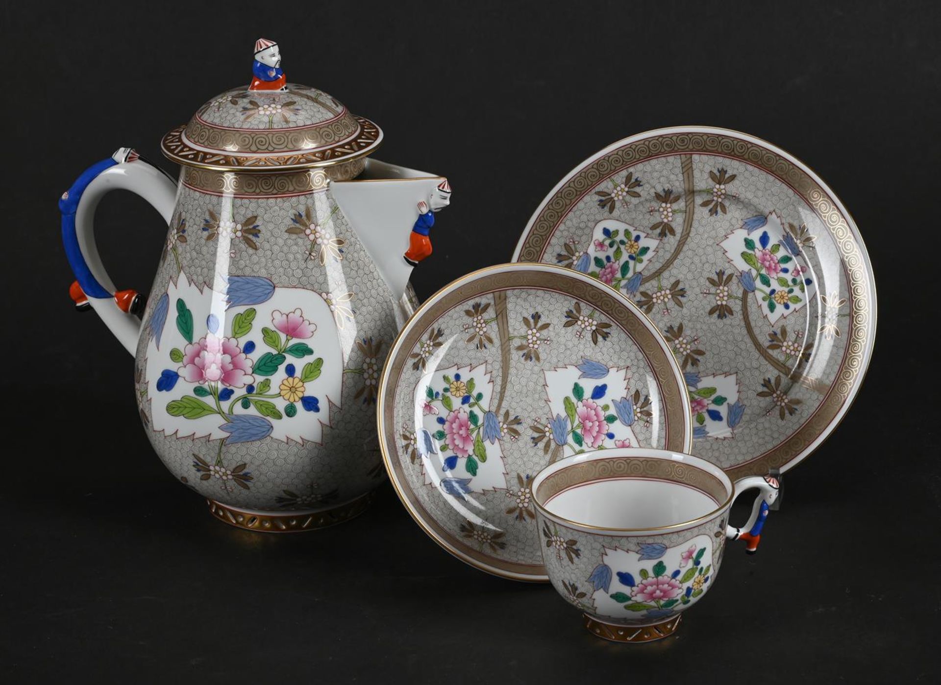 AN ASSEMBLED ORIENTAL 'EMPORER' PART TEA AND COFFEE SERVICE - Image 2 of 19