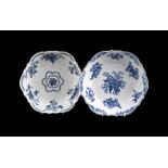 A WORCESTER BLUE AND WHITE JUNKET DISH