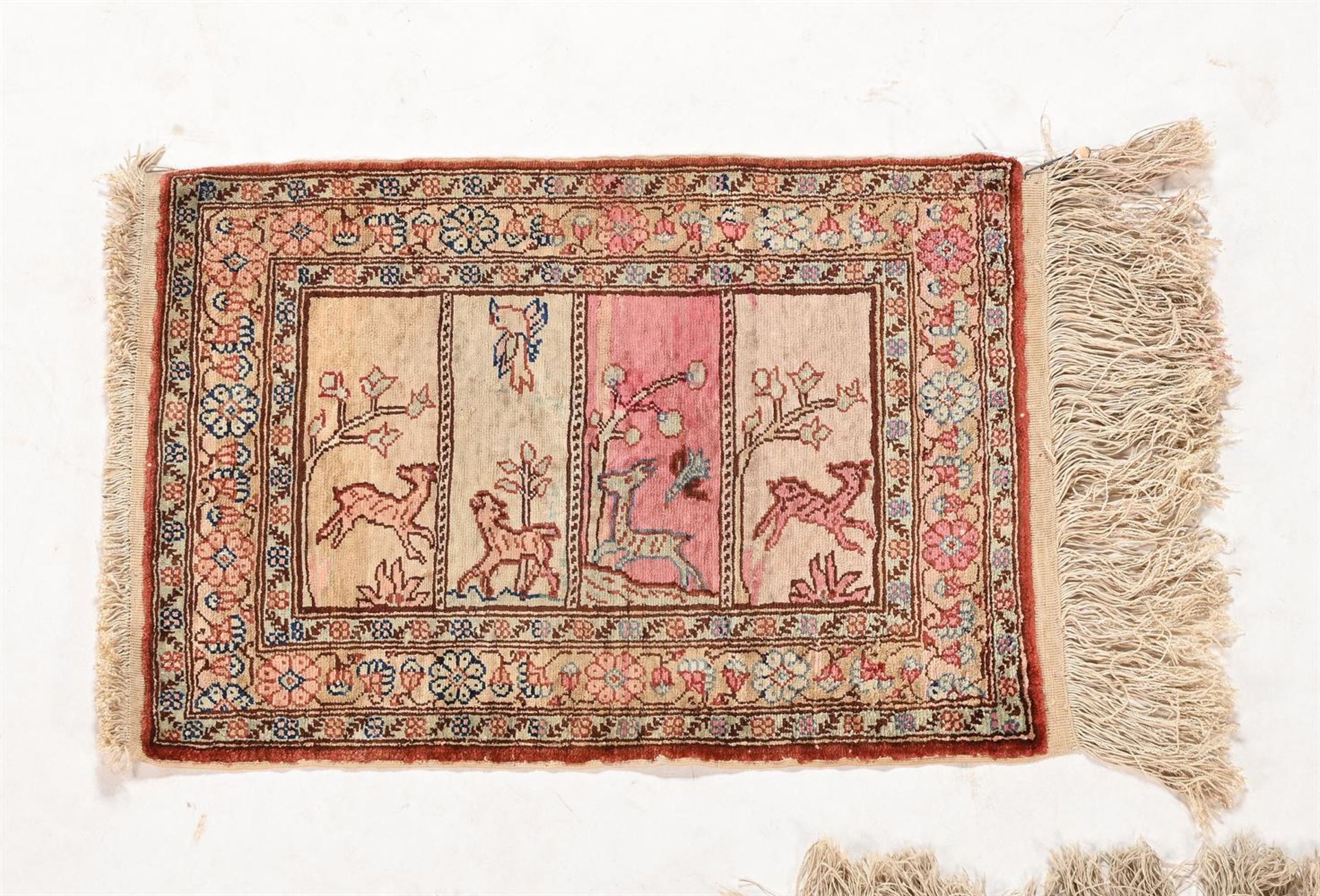 A COLLECTION OF THREE SMALL PERSIAN RUGS - Image 4 of 4