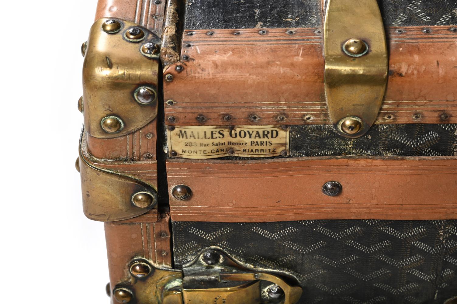 A JACQUARD CHEVRON COATED CANVAS TRAVELLING TRUNK - Image 4 of 5