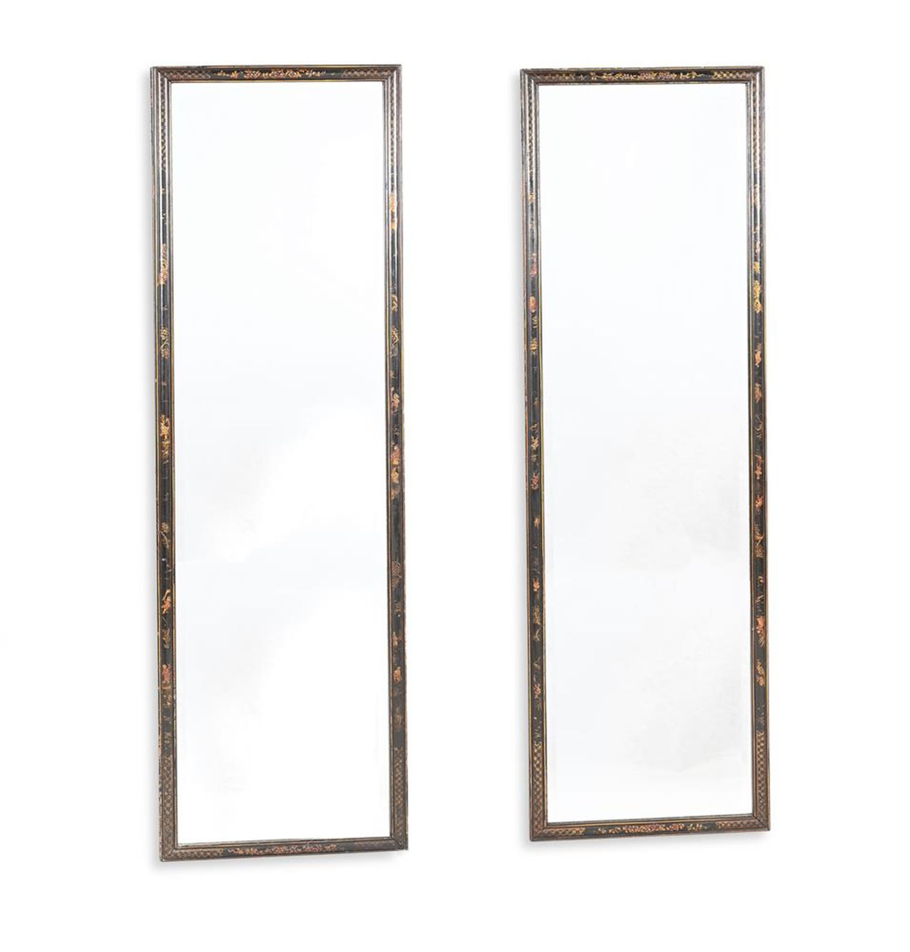 PAIR OF BLACK AND GILT CHINOISERIE DECORATED WALL MIRRORS, EARLY 20TH CENTURY