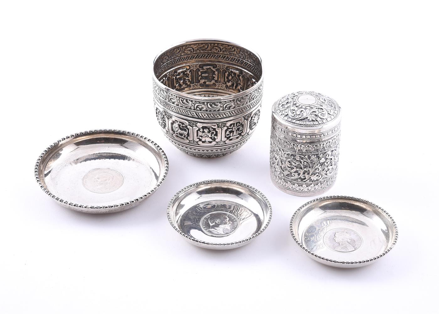 A COLLECTION OF SILVER ITEMS