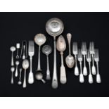 A COLLECTION OF SILVER FLATWARE