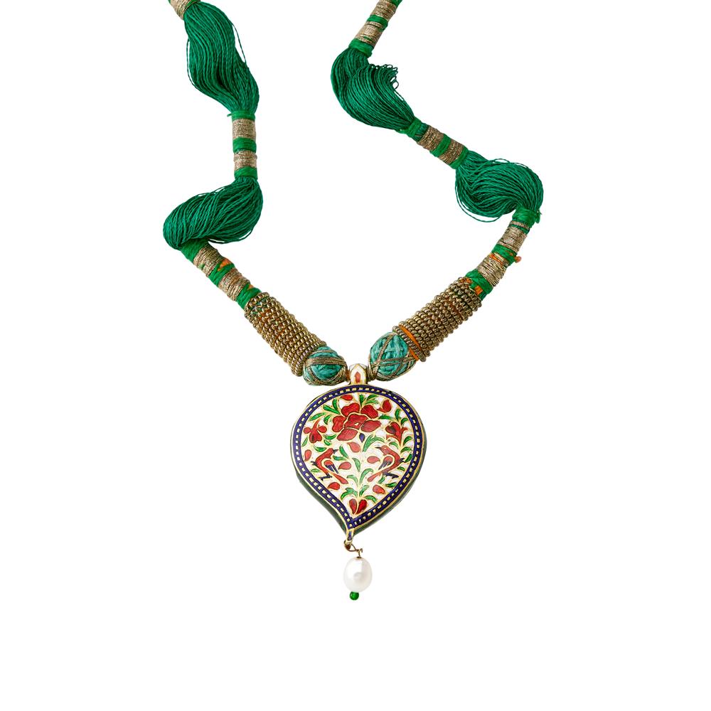 AN INDIAN DIAMOND, CARVED STONE AND JAIPUR ENAMEL KAIRI PENDANT - Image 3 of 3