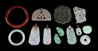 A COLLECTION OF JADE ITEMS