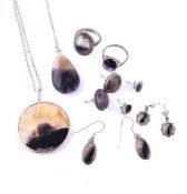 A COLLECTION OF BLUE JOHN JEWELLERY