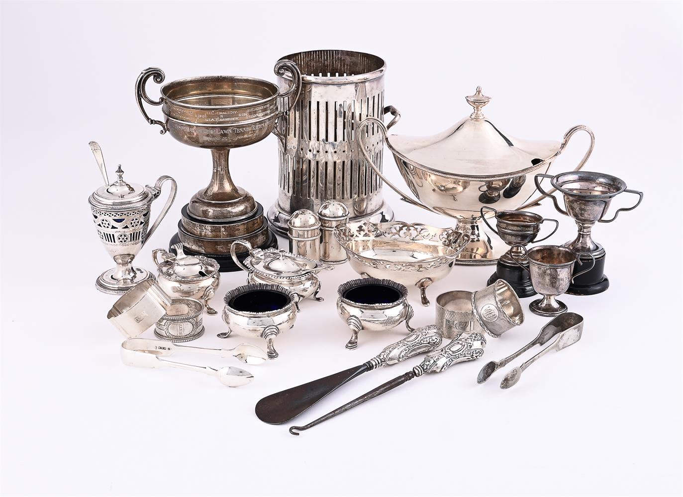 A COLLECTION OF SILVER ITEMS