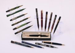 A COLLECTION OF 1930S AND LATER PROPELLING PENCILS, INCLUDING PARKER; CONWAY STEWART; BURNHAM