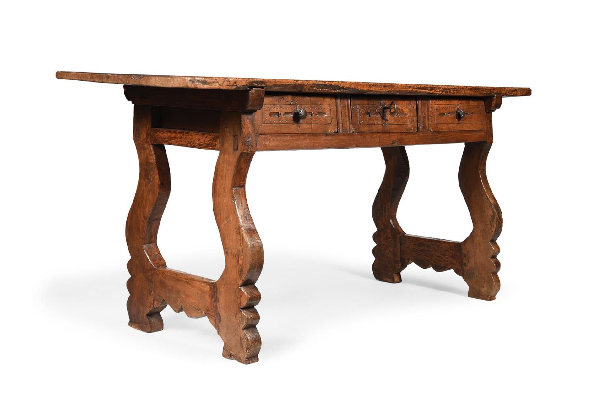 A SPANISH WALNUT WRITING OR HALL TABLE, 18TH CENTURY - Image 5 of 5