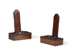 A PAIR OF REGENCY MAHOGANY CHARGER OR SALVER STANDS, BY GILLOWS, CIRCA 1815-20