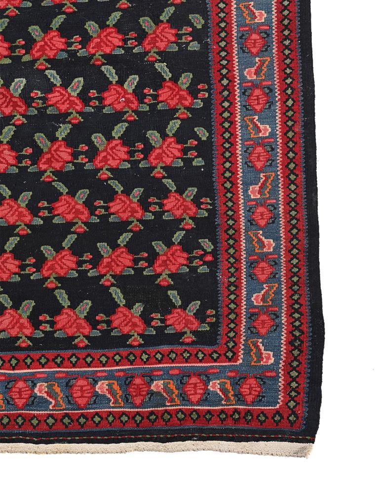 A SENNEH KILIM RUG, approximately 229 x 136cm - Image 3 of 3