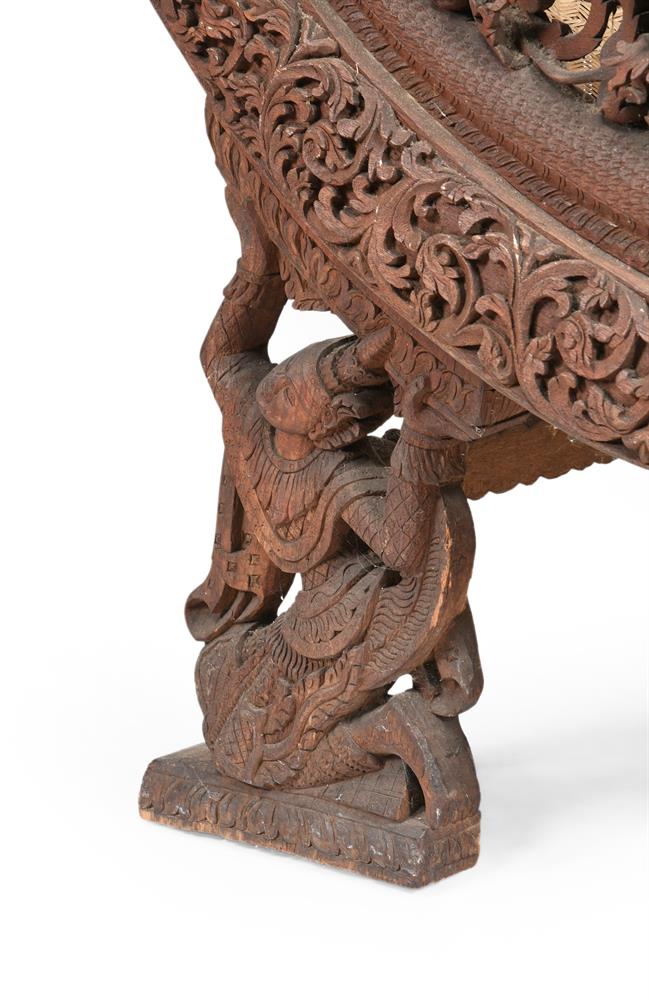 Y A CARVED EXOTIC HARDWOOD PLANTER'S CHAIR, INDIAN OR SOUTH EAST ASIAN, 19TH CENTURY - Image 4 of 5