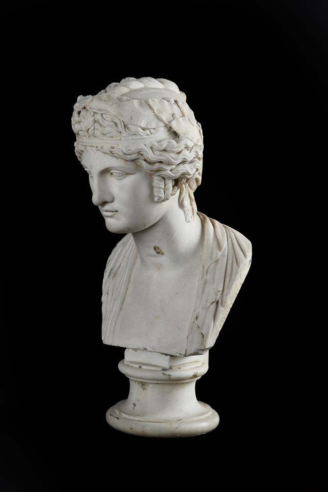 ATTRIBUTED TO GEORGE M. MILLER (1819) A CARVED WHITE MARBLE BUST OF AN EMPRESS OR GODDESS - Image 5 of 6