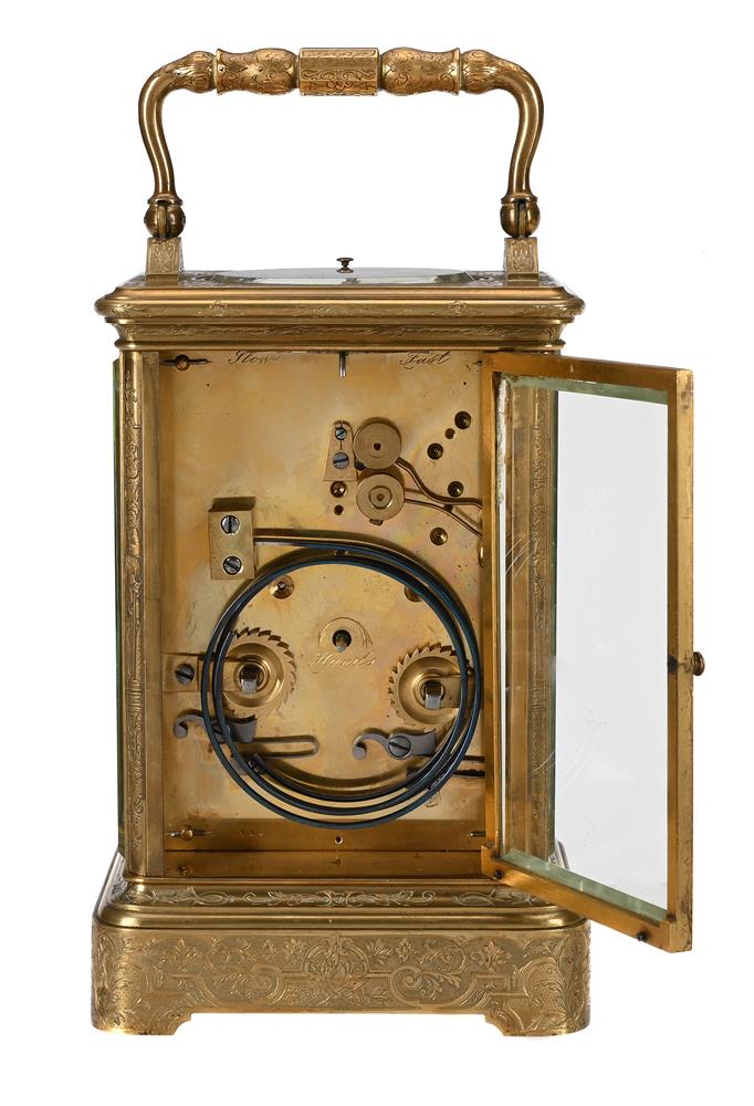 A FINE FRENCH ENGRAVED BRASS GIANT GRANDE SONNERIE STRIKING AND REPEATING CARRIAGE CLOCK - Image 6 of 7