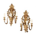 A PAIR OF GILTWOOD AND COMPOSITION WALL LIGHTS IN EARLY 19TH CENTURY STYLE