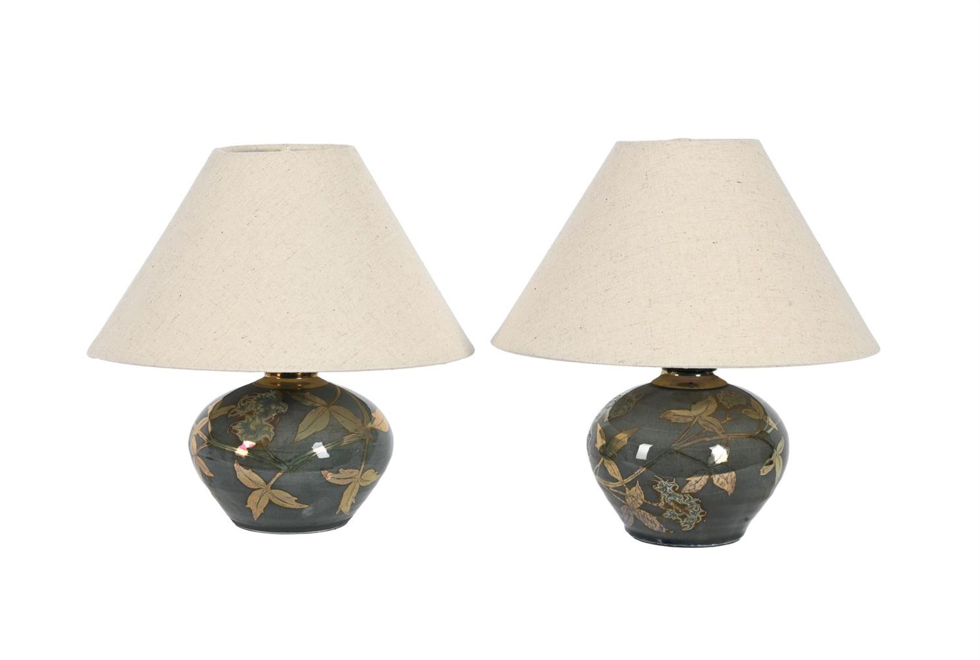 λ JONATHAN CHISWELL JONES FOR JCJ POTTERY, A PAIR OF REDUCTION FIRED LUSTRE PORCELAIN TABLE LAMPS