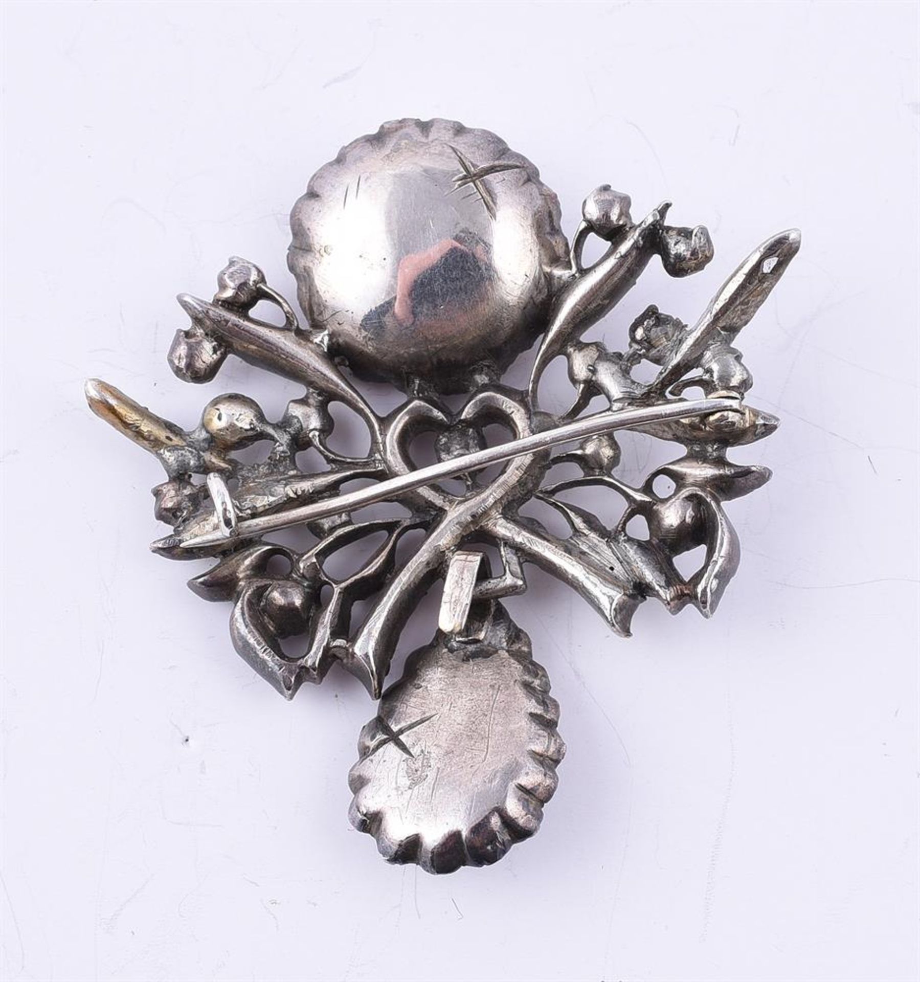 AN ANTIQUE WHITE PASTE GIRANDOLE BROOCH - Image 2 of 4