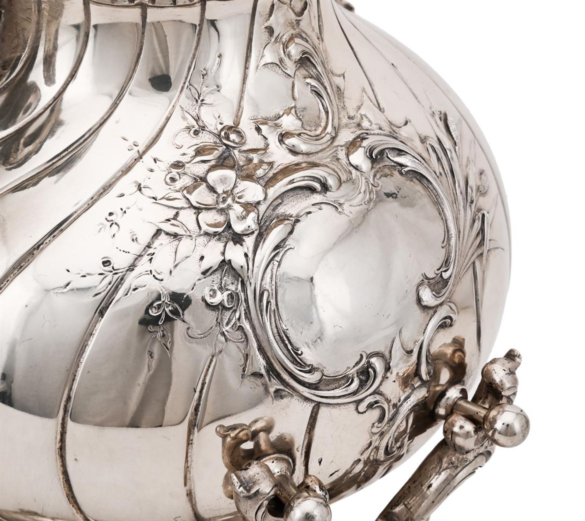 A GERMAN SILVER BALUSTER KETTLE ON AN ASSOCIATED SILVER STAND - Image 2 of 3
