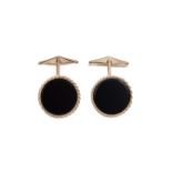 A PAIR OF 9 CARAT GOLD AND ONYX CUFFLINKS, LONDON 1983