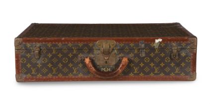 LOUIS VUITTON, A MONOGRAMMED COATED CANVAS HARD TRAVELLING CASE