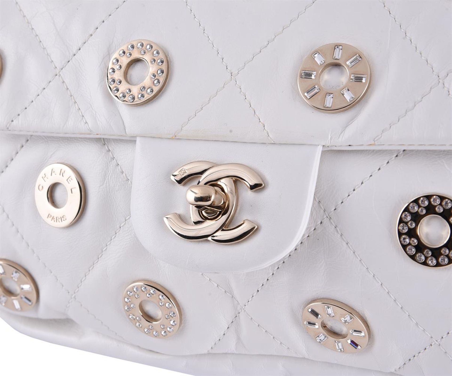 CHANEL, STAR ATTITUDE, A CREAM QUILTED LEATHER HANDBAG - Bild 3 aus 4