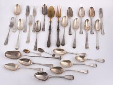 Y A COLLECTION OF SILVER FLATWARE