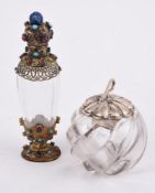 AN EARLY 20TH CENTURY AUSTRO-HUNGARIAN SILVER GILT AND SEMI PRECIOUS GEM SET SCENT BOTTLE