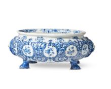 A DELFT BLUE AND WHITE CISTERN, DUTCH, POSSIBLY DE WITTE STARRE, THIRD QUARTER 17TH CENTURY