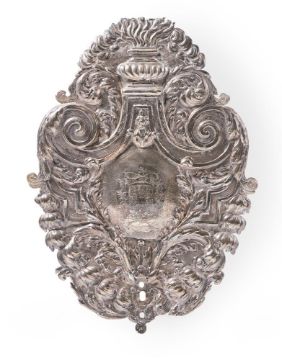 A SILVER SHAPED OVAL WALL SCONCE, GERMAN LATE 17TH CENTURY