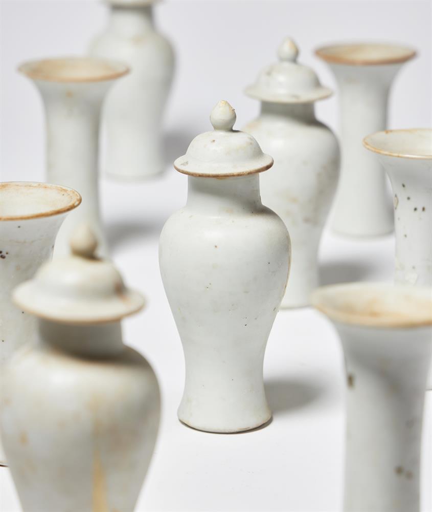A WHITE PORCELAIN MINIATURE ‘SHIPWRECK’ GARNITURE, CHINESE, 18TH CENTURY - Image 7 of 10