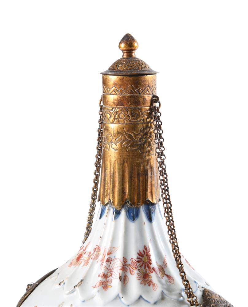 AN IMARI PILGRIM’S BOTTLE WITH GILT MOUNTS CHINESE, 18TH AND EARLY 19TH CENTURY - Image 2 of 4