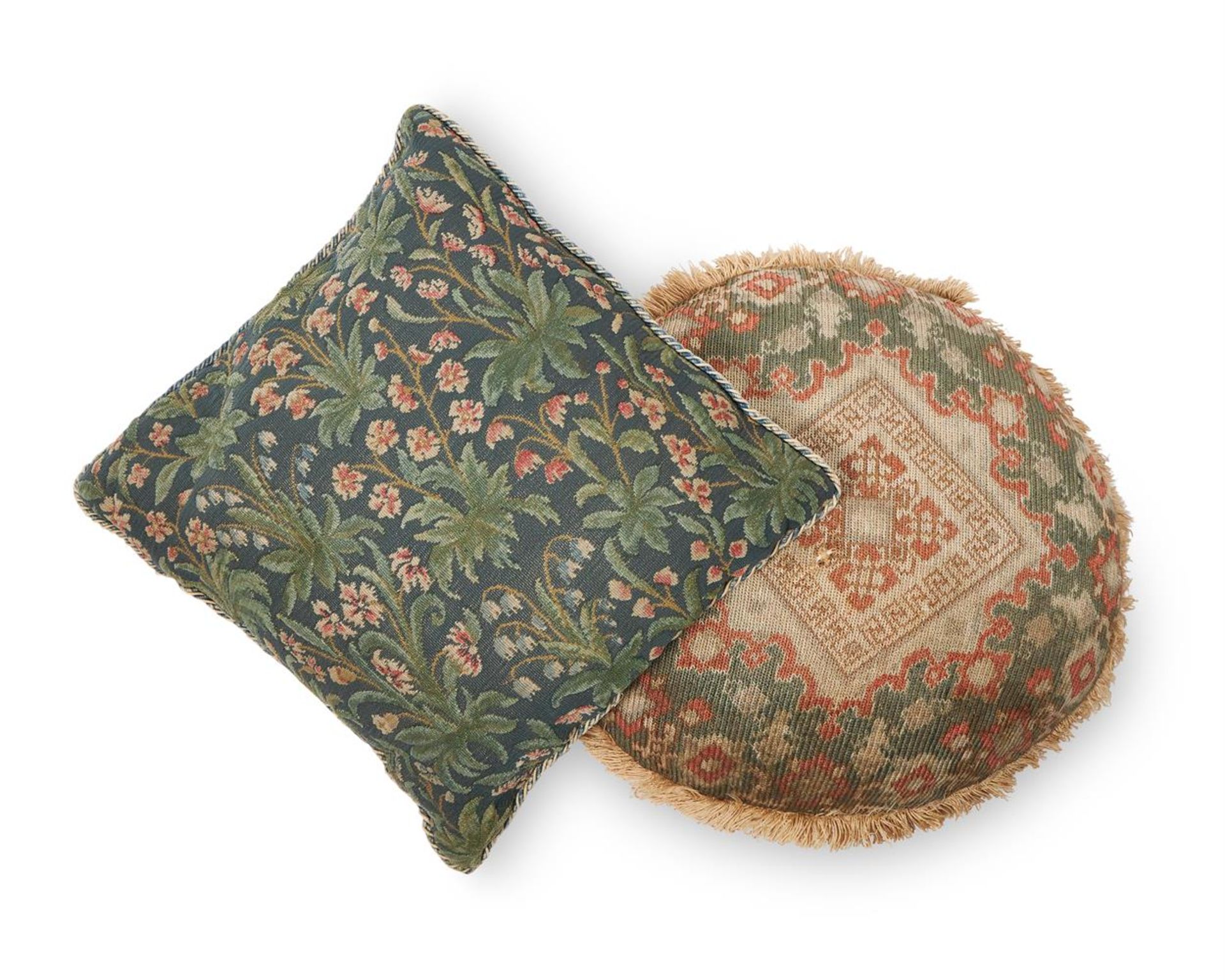 A GROUP OF THREE CUSHIONS, THE FABRIC 19TH CENTURY - Image 4 of 5