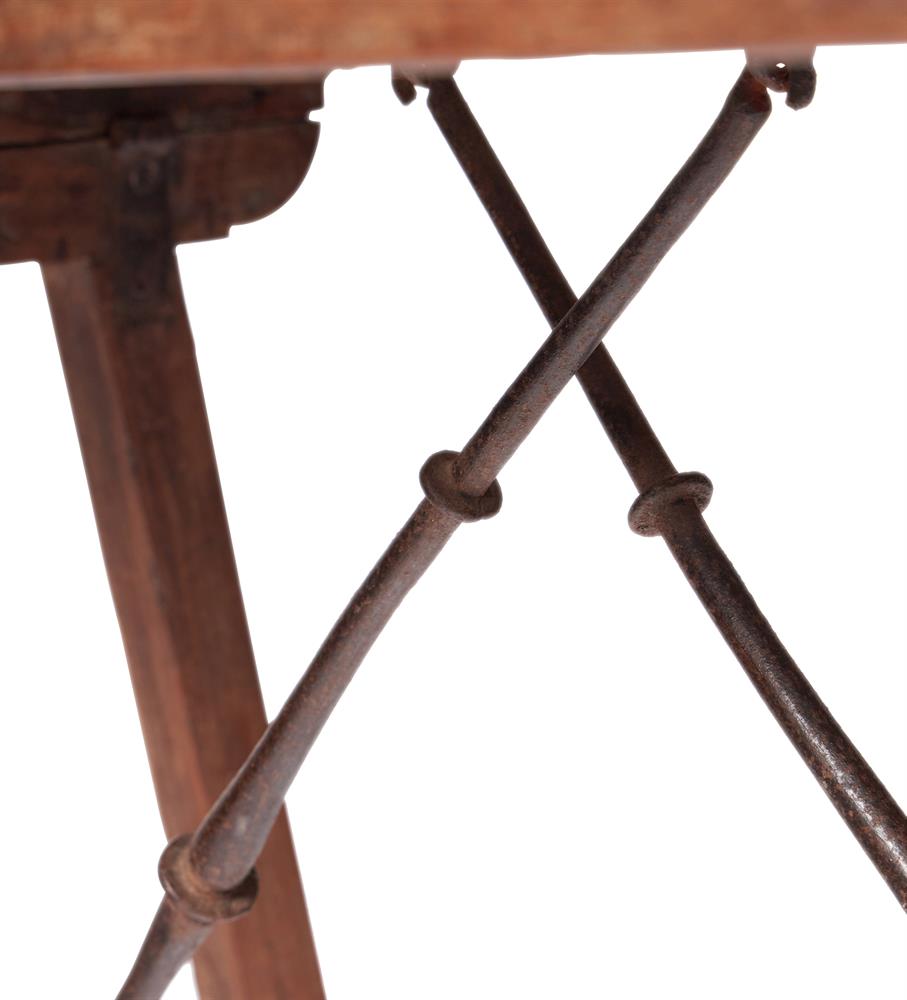 A WALNUT TRESTLE OR CENTRE TABLE, 18TH CENTURY - Image 4 of 5