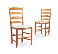 A PAIR OF COTSWOLD SCHOOL ASH LADDERBACK SIDE CHAIRS, EARLY 20TH CENTURY
