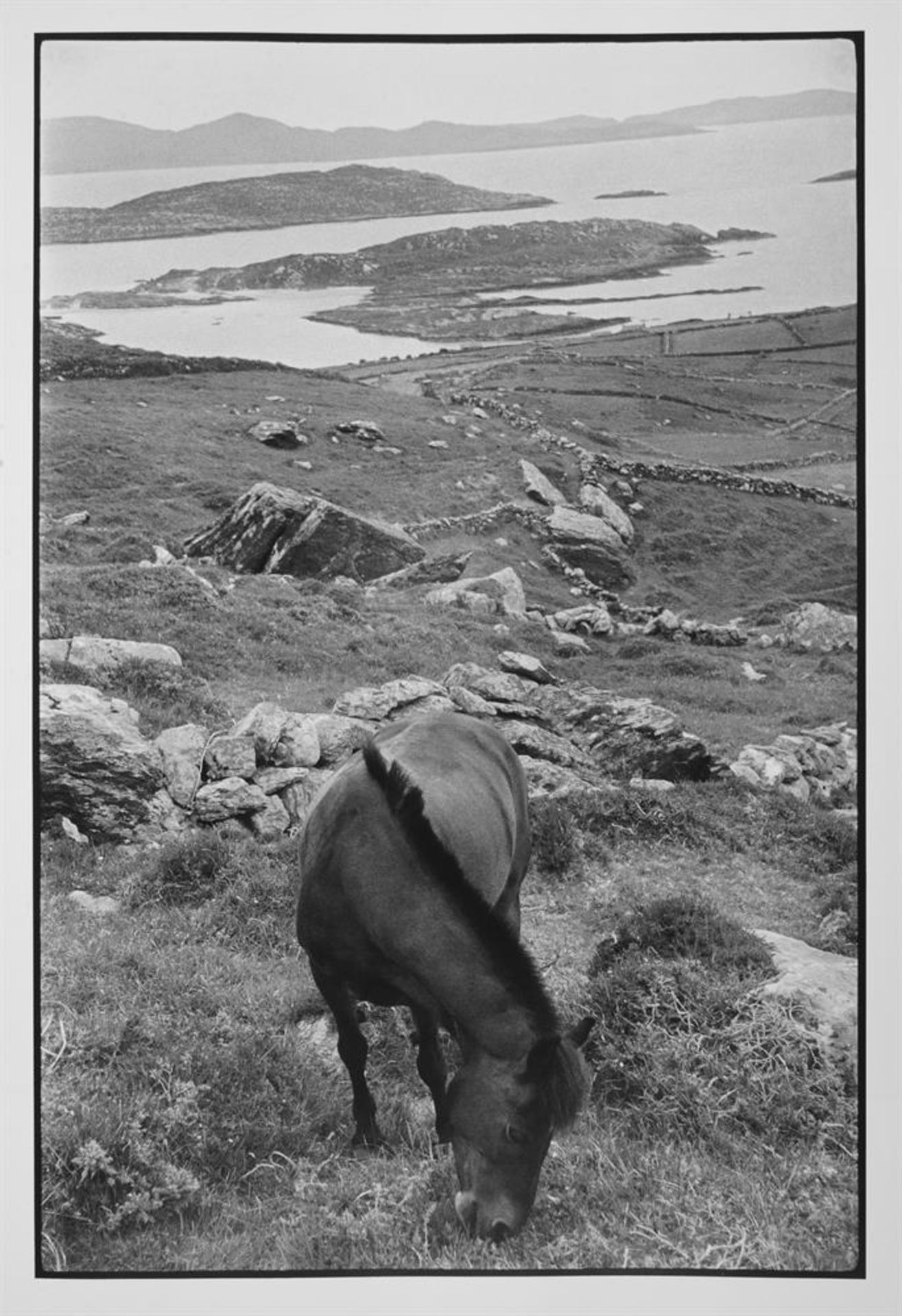 HENRI CARTIER-BRESSON (1908-2004), ASSORTED BOOKS AND EPHEMERA - Image 8 of 13