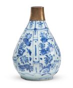 A BLUE AND WHITE 'KRAAK' VASE, CHINESE, CIRCA 1680