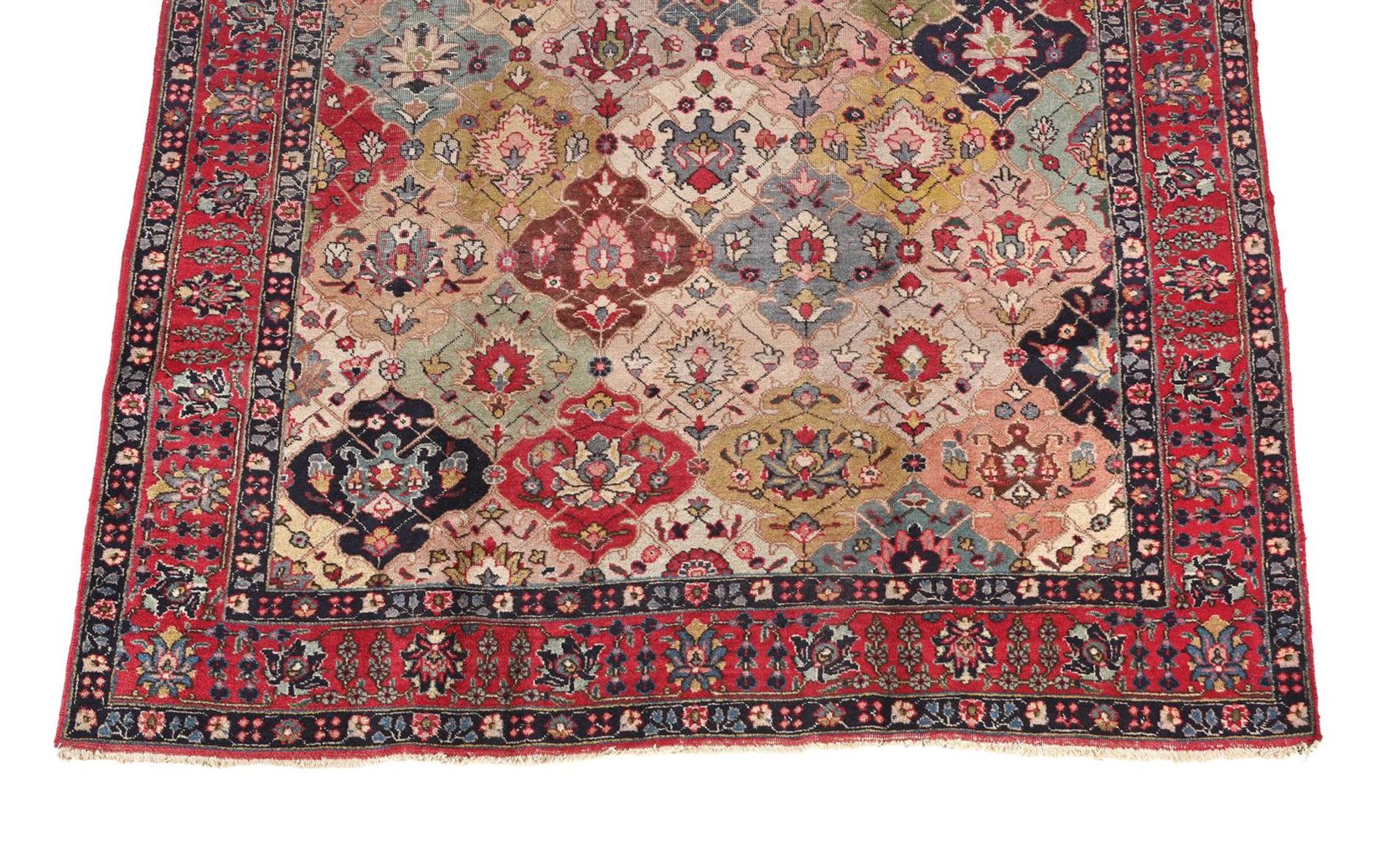 A TABRIZ CARPET - Bild 2 aus 3