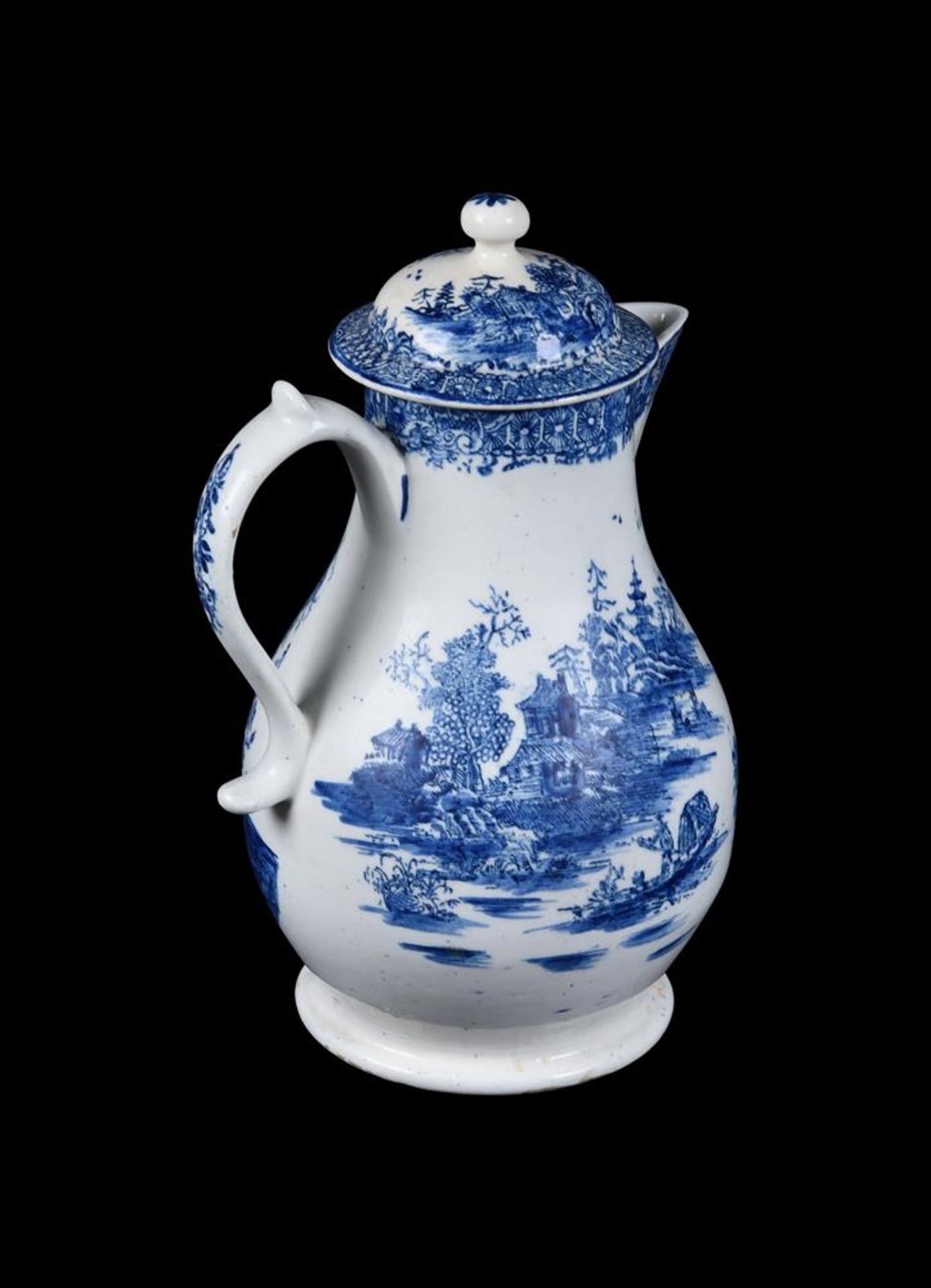 A LOWESTOFT BLUE AND WHITE NOBLE JUG AND COVER - Image 2 of 3