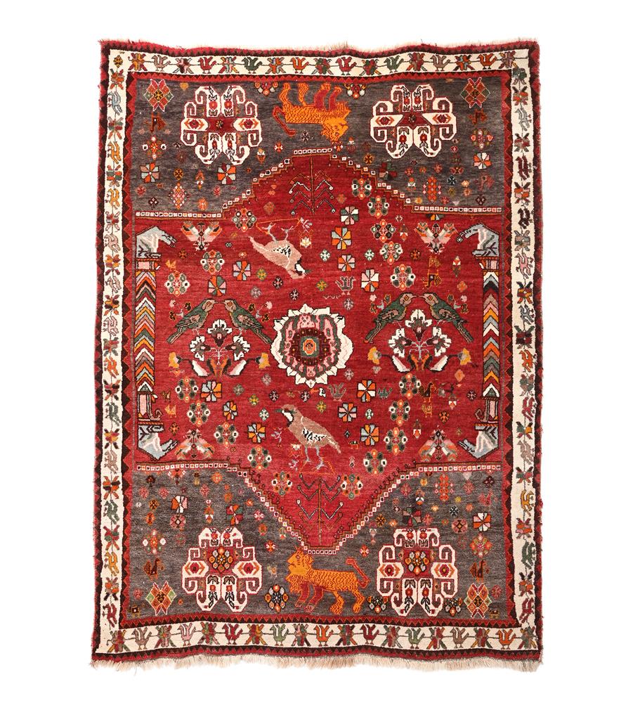 A QASHQAI OR KHAMSEH RUG