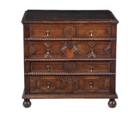 A WILLIAM & MARY OAK CHEST OF DRAWERS
