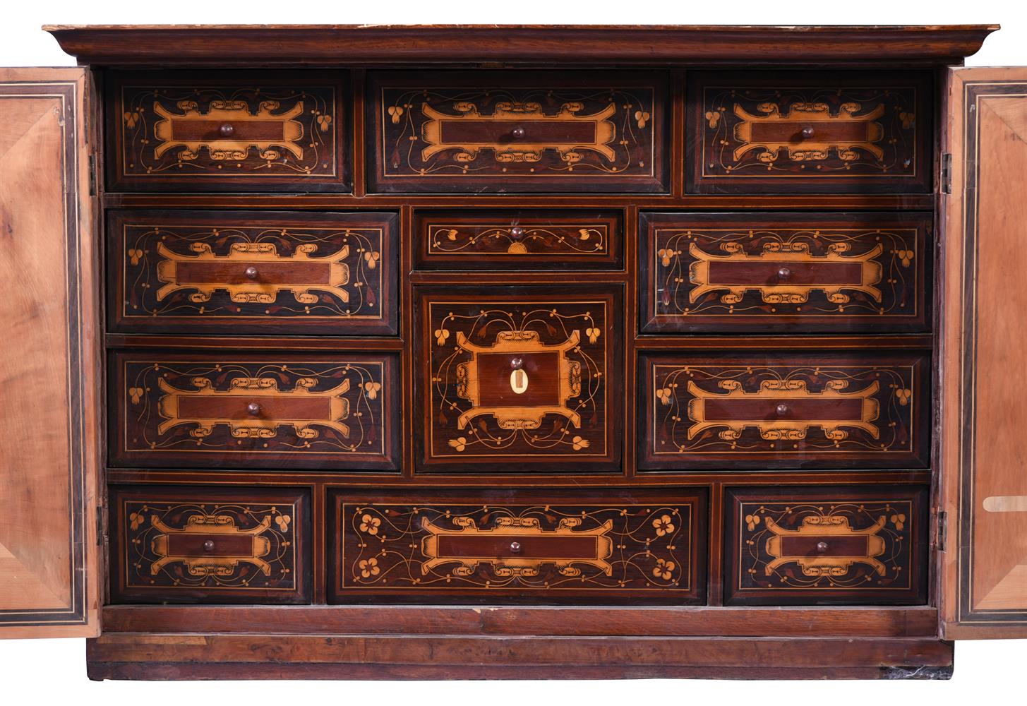 Y AN INDO-PORTUGUESE ROSEWOOD AND SPECIMEN MARQUETRY CABINET, LATE 17TH OR 18TH CENTURY - Image 3 of 3