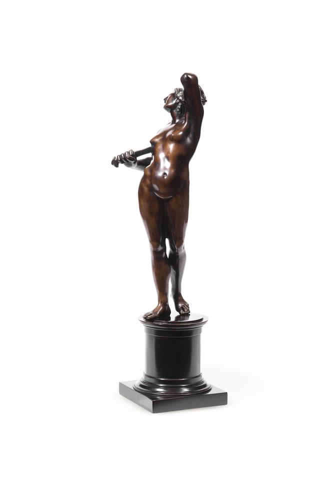 AN ITALIAN BRONZE FIGURE OF LUCREZIA, FLORENTINE, 17TH CENTURY - Image 3 of 3